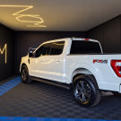 Ford F-150 Lariat 4x4 5.0 V8 2023 Gasolina-2