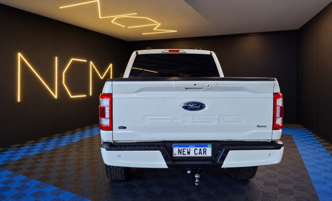 Ford F-150 Lariat 4x4 5.0 V8 2023 Gasolina-3