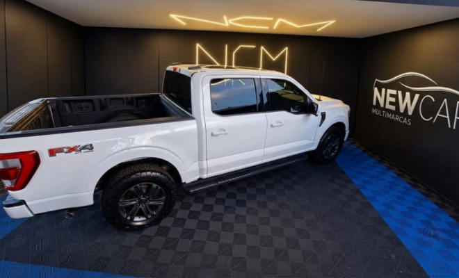 Ford F-150 Lariat 4x4 5.0 V8 2023 Gasolina-4