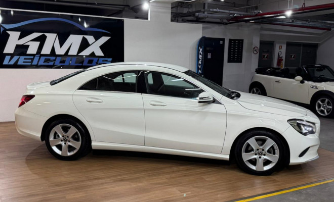 Mercedes-Benz CLA-180 1.6 16V 122cv Aut. 2018 Gasolina-2
