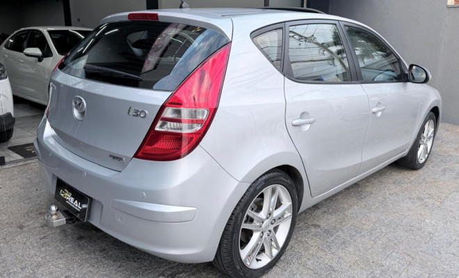 Hyundai i30 2.0 16V 145cv 5p Aut. 2011 Gasolina-2