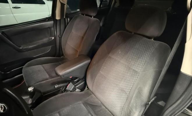 GM - Chevrolet Astra Sed. Advant. 2.0 8V MPFI FlexP. 4p 2010-10