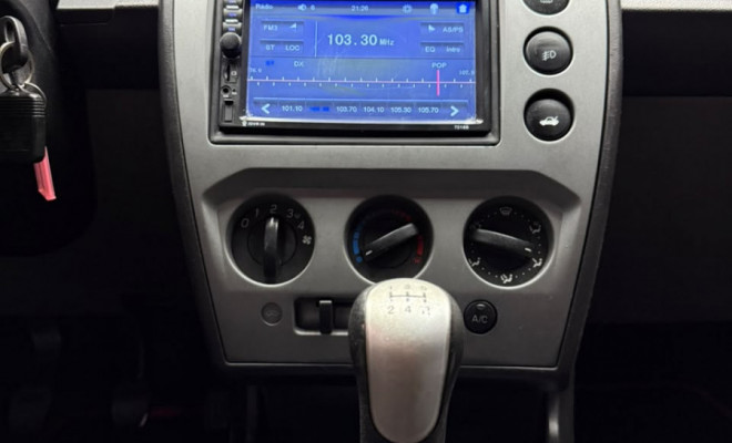 Ford Fiesta Sed. 1.6 8V Flex 4p 2011 Flex-7