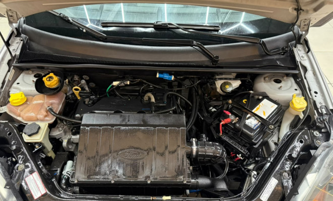 Ford Fiesta Sed. 1.6 8V Flex 4p 2011 Flex-13