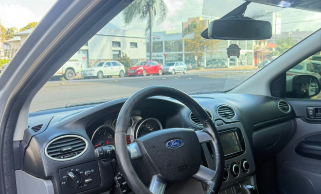 Ford Focus 2.0 16V/SE/SE Plus Flex 5p Aut. 2013 Flex-6