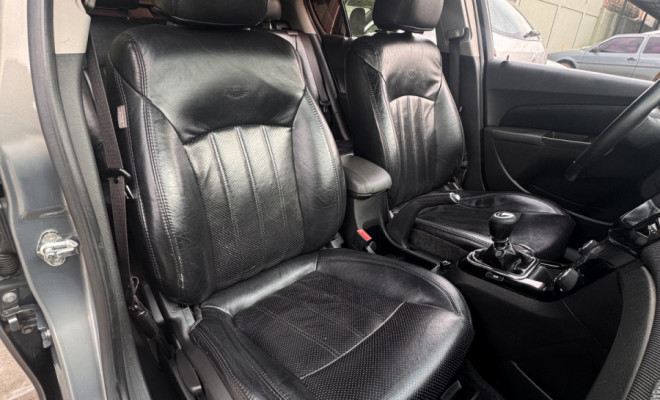 GM - Chevrolet CRUZE LT 1.8 16V FlexPower 4p Mec. 2014 Flex-10