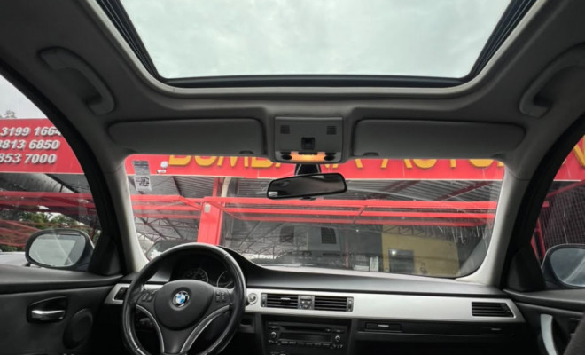 BMW 320iA 2010 Gasolina-10