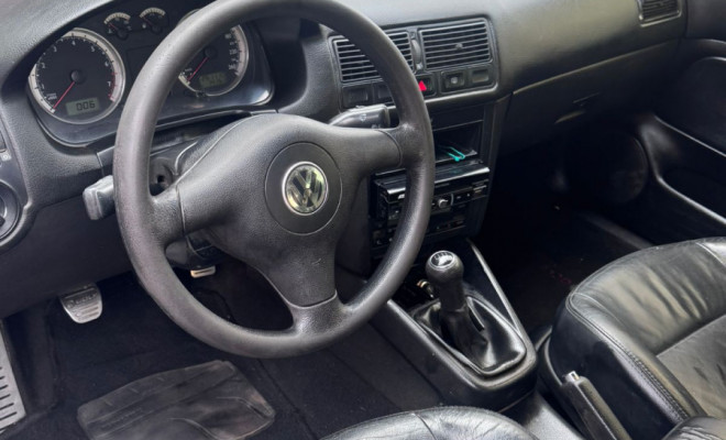VW - VolksWagen Golf 1.6Mi/ 1.6Mi Gener./Black & Silver 2005 Flex-4