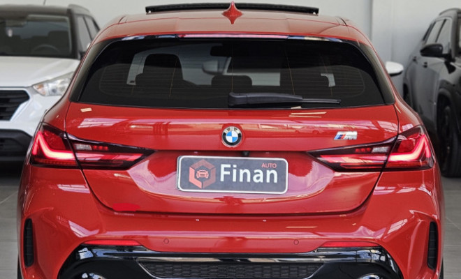 BMW 118i M Sport 1.5 TB 12V Aut. 5p 2024 Gasolina-12