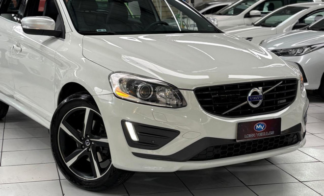 Volvo XC 60 R-DESIGN 3.0 304cv AWD 5p 2015 Gasolina-0