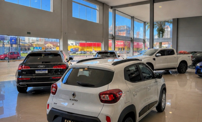 Renault KWID OUTSIDER 1.0 Flex 12V 5p Mec. 2024 Flex-0