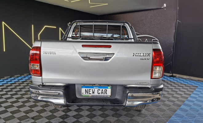 Toyota Hilux CD SRV 4x4 2.8 TDI Diesel Aut. 2022 Diesel-3