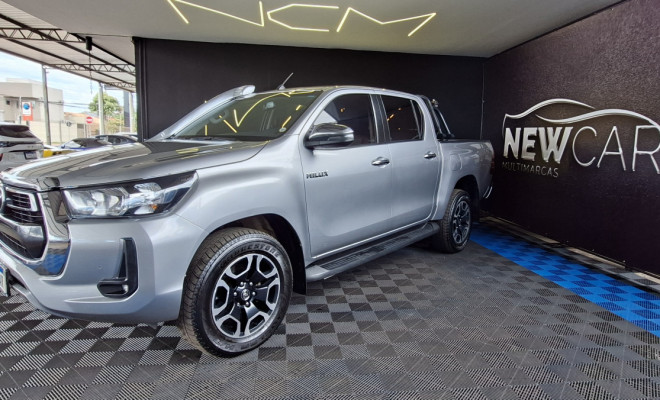 Toyota Hilux CD SRV 4x4 2.8 TDI Diesel Aut. 2022 Diesel-1