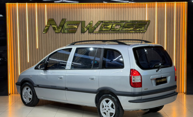 GM - Chevrolet Zafira 2.0/ CD 2.0  8V  MPFI 5p Mec. 2002 Gasolina-2