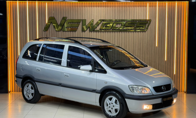 GM - Chevrolet Zafira 2.0/ CD 2.0  8V  MPFI 5p Mec. 2002 Gasolina