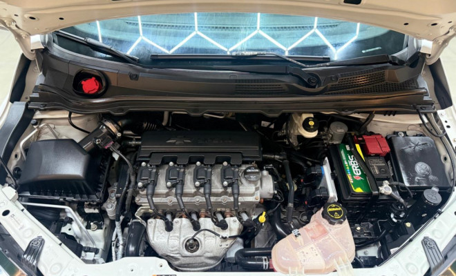 GM - Chevrolet ONIX HATCH LT 1.4 8V FlexPower 5p Mec. 2017-12