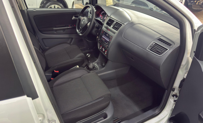 VW - VolksWagen Fox Connect 1.6 Flex 8V 5p 2019 Flex-4