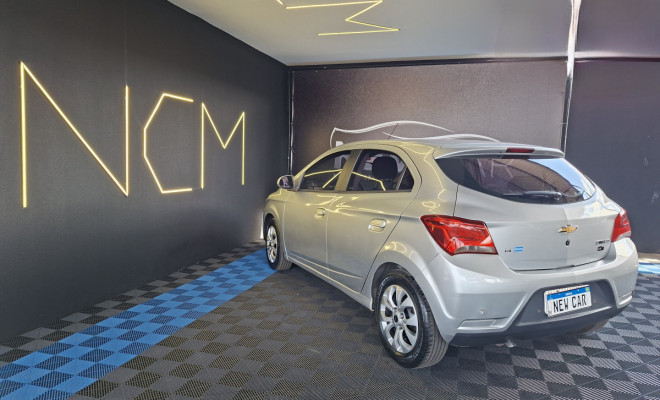 GM - Chevrolet ONIX HATCH LT 1.4 8V FlexPower 5p Mec. 2017 Flex-4