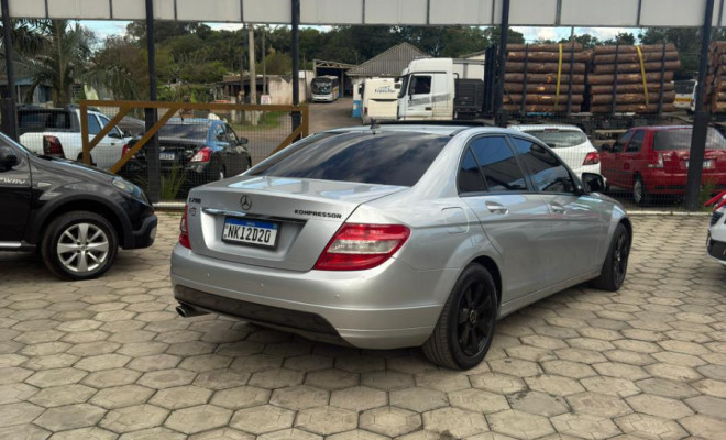 Mercedes-Benz C-200 Kompressor Classic 1.8 16V Aut. 2008 Gasolina-2