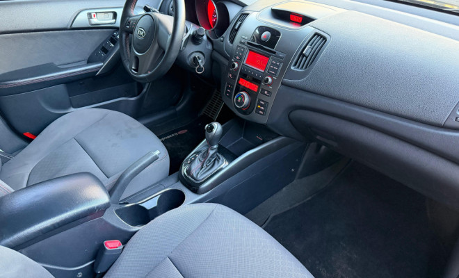 Kia Motors Cerato 1.6 16V Aut. 2013 Flex-5