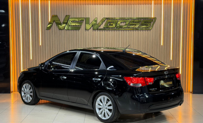 Kia Motors Cerato 1.6 16V Aut. 2013 Flex-2