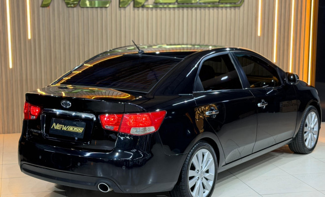 Kia Motors Cerato 1.6 16V Aut. 2013 Flex-4