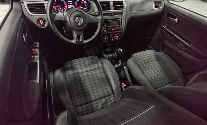 VW - VolksWagen Fox Comfortline 1.6 Flex 8V 5p 2015 Flex-9