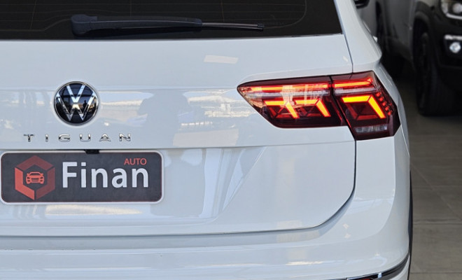 VW - VolksWagen TIGUAN Allspac R-Line 300 TSI 2.0  2024 Gasolina-18