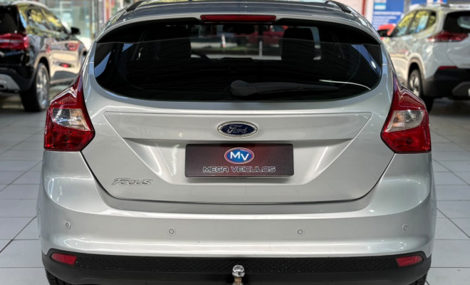 Ford Focus 1.6 S/SE/SE Plus Flex 8V/16V  5p 2014 Flex-4