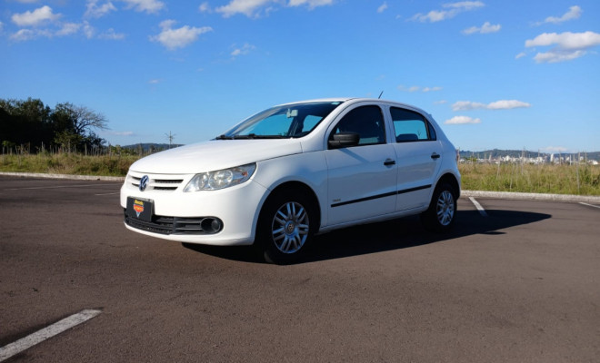 VW - VolksWagen Gol (novo) 1.0 Mi Total Flex 8V 4p 2011 Flex-1