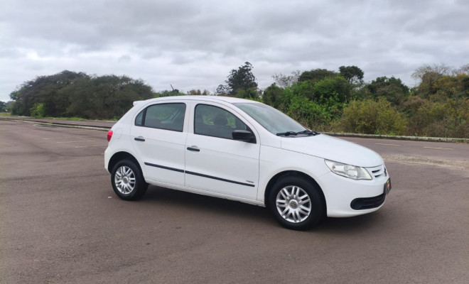 VW - VolksWagen Gol (novo) 1.0 Mi Total Flex 8V 4p 2011 Flex