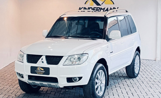 Mitsubishi Pajero TR4 GLS 2.0 Flex 16V 4x4 Mec. 2011 Flex
