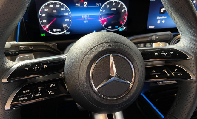 Mercedes-Benz GLB 220 4M AMG Line 2.0 TB Híbrido Aut. 2025-8