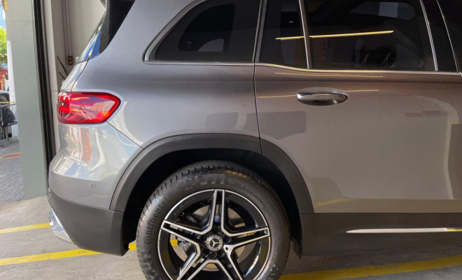Mercedes-Benz GLB 220 4M AMG Line 2.0 TB Híbrido Aut. 2025-4