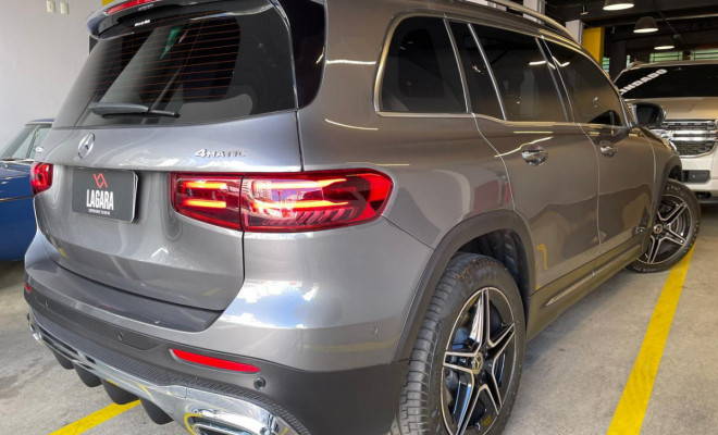 Mercedes-Benz GLB 220 4M AMG Line 2.0 TB Híbrido Aut. 2025-0