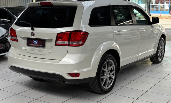Fiat FREEMONT EMOT./PRECISION 2.4 16V 5p Aut. 2015 Gasolina-4
