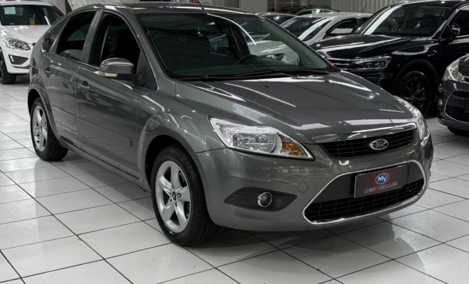 Ford Focus 1.6 S/SE/SE Plus Flex 8V/16V  5p 2013 Flex-0