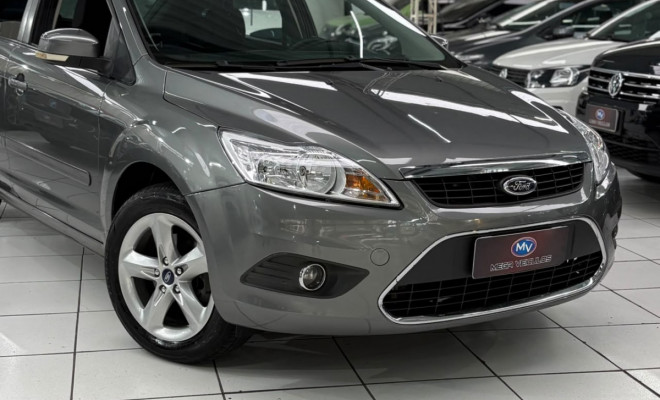 Ford Focus 1.6 S/SE/SE Plus Flex 8V/16V  5p 2013 Flex-1