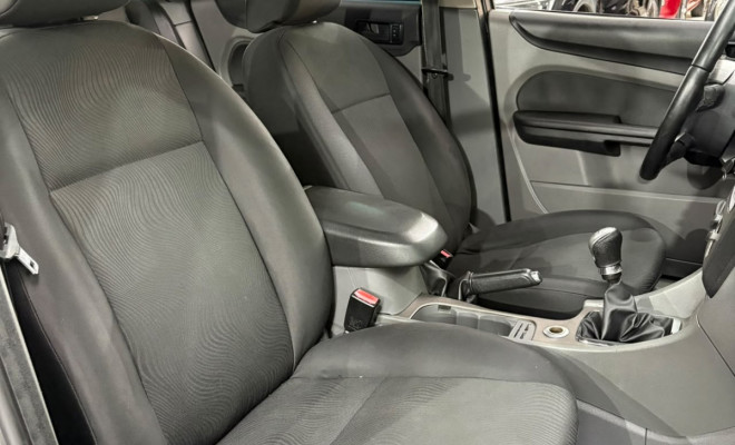Ford Focus 1.6 S/SE/SE Plus Flex 8V/16V  5p 2013 Flex-10