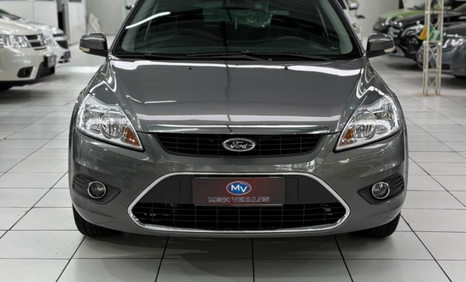Ford Focus 1.6 S/SE/SE Plus Flex 8V/16V  5p 2013 Flex-2