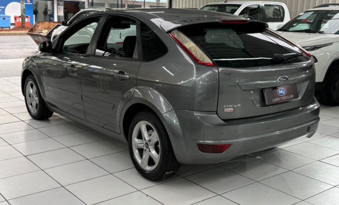 Ford Focus 1.6 S/SE/SE Plus Flex 8V/16V  5p 2013 Flex-4