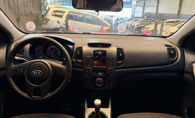 Kia Motors Cerato 1.6 16V Mec. 2011 Gasolina-5
