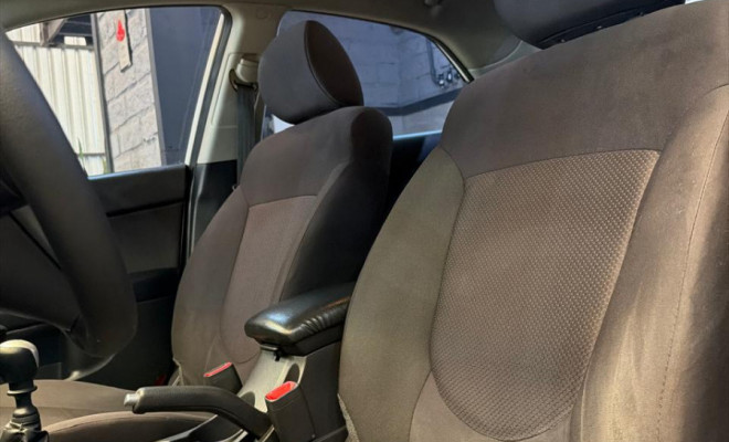 Kia Motors Cerato 1.6 16V Mec. 2011 Gasolina-10