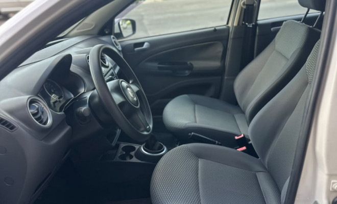 VW - VolksWagen Gol (novo) 1.0 Mi Total Flex 8V 4p 2012 Flex-7