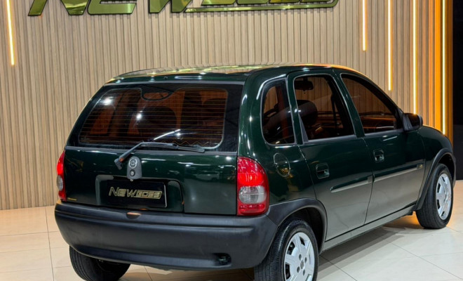 GM - Chevrolet Corsa Hatchback 1.0 MPFI 8V 71cv 5p 2002 Gasolina-4