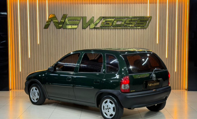 GM - Chevrolet Corsa Hatchback 1.0 MPFI 8V 71cv 5p 2002 Gasolina-2
