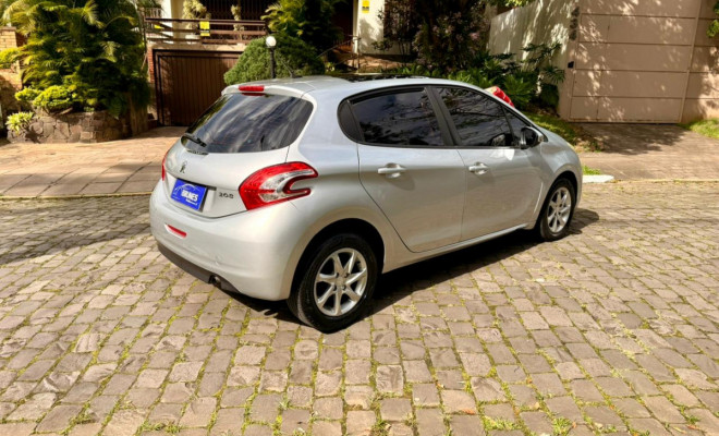 Peugeot 208 Allure 1.5 Flex 8V 5p 2014 Flex-12