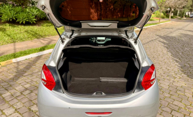 Peugeot 208 Allure 1.5 Flex 8V 5p 2014 Flex-11