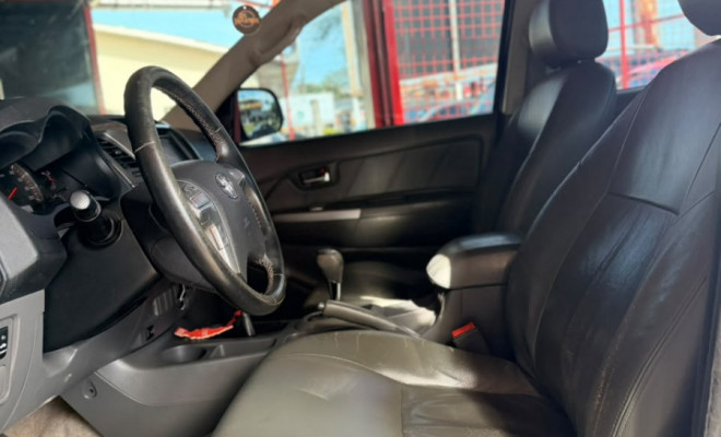 Toyota Hilux CD SRV D4-D 4x4 3.0 TDI Diesel Aut 2013 Diesel-8