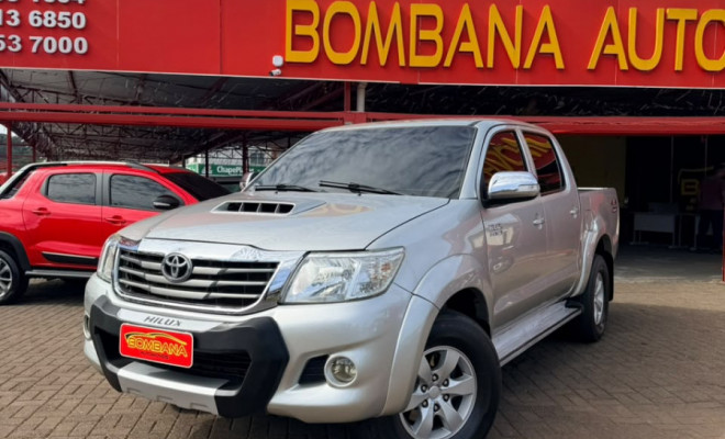 Toyota Hilux CD SRV D4-D 4x4 3.0 TDI Diesel Aut 2013 Diesel